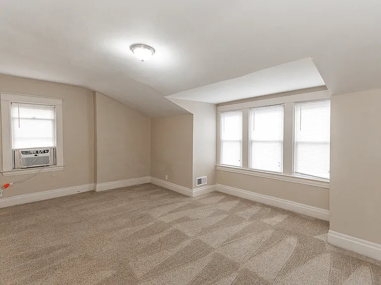 1609 Westfield St — Photo 13