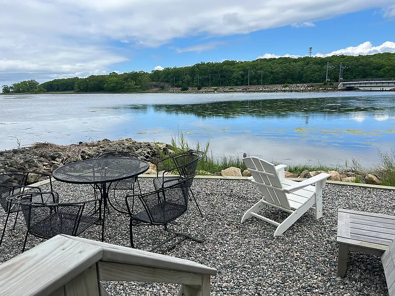 61 Old Black Point Rd — Photo 24