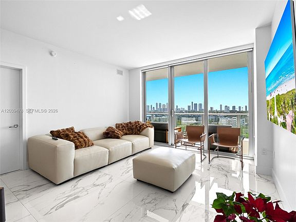 4th image of 16385 Biscayne Blvd Unit 1117
