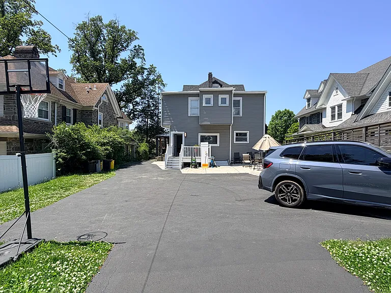 123 Bryn Mawr Ave — Photo 50
