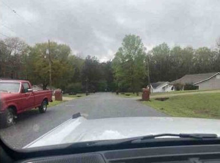 Exterior Neighborhood (street photo)