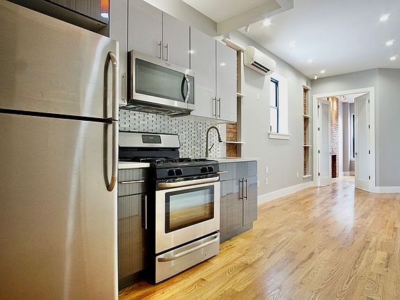 2nd image of 900 Flushing Ave #2A