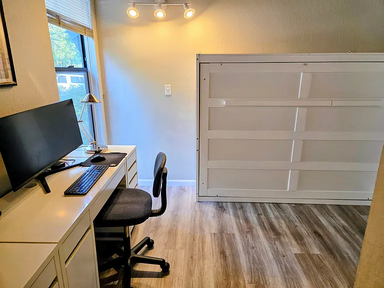 2755 N Lake Blvd #9 — Photo 10