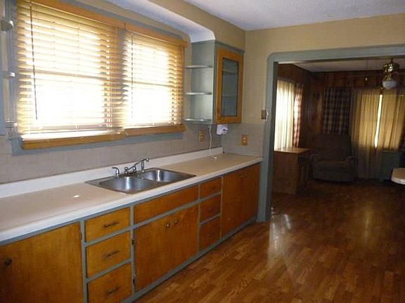 5th image of 508 Saint Ann St