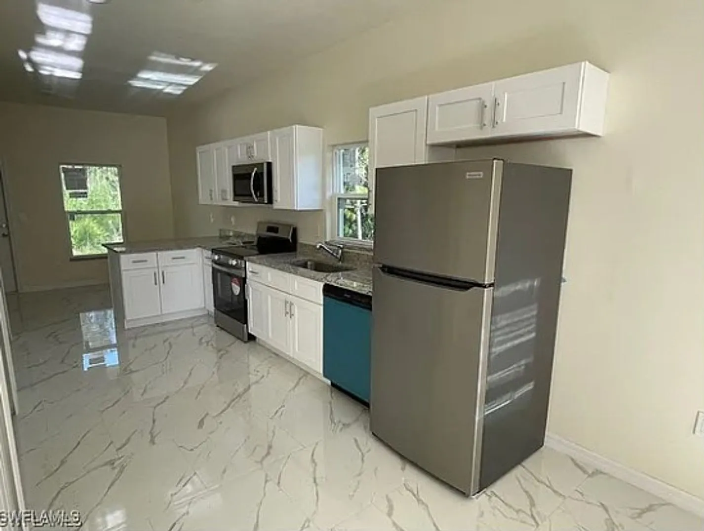 New 3 Bedroom/ 2 Bathroom- Pet Friendly — Photo 3