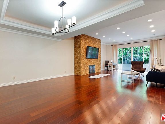 4th image of 1880 Veteran Ave APT 107