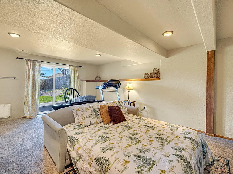 1443 Chesham Cir — Photo 34