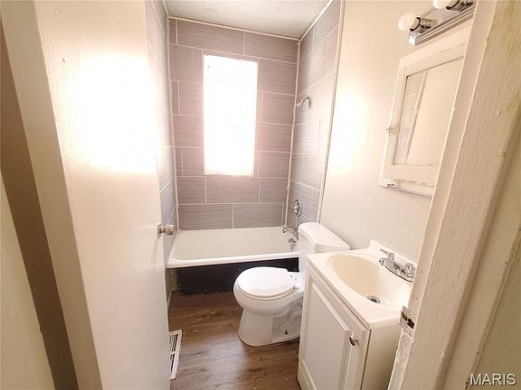 5th image of 8340 Eton Pl