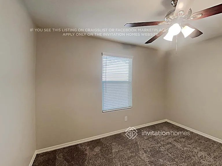 8020 W Agora Ln — Photo 12