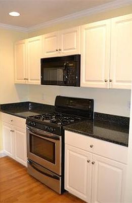 5th image of 43 Talbot Ave