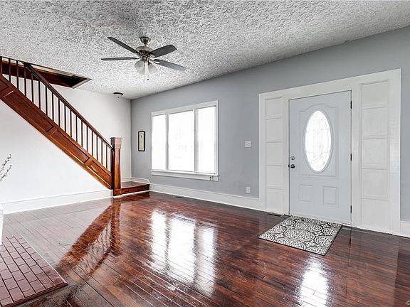 5th image of 3232 Jeter Ave