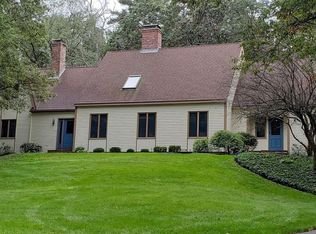 46 Pine Hill Ln, Concord, MA 01742