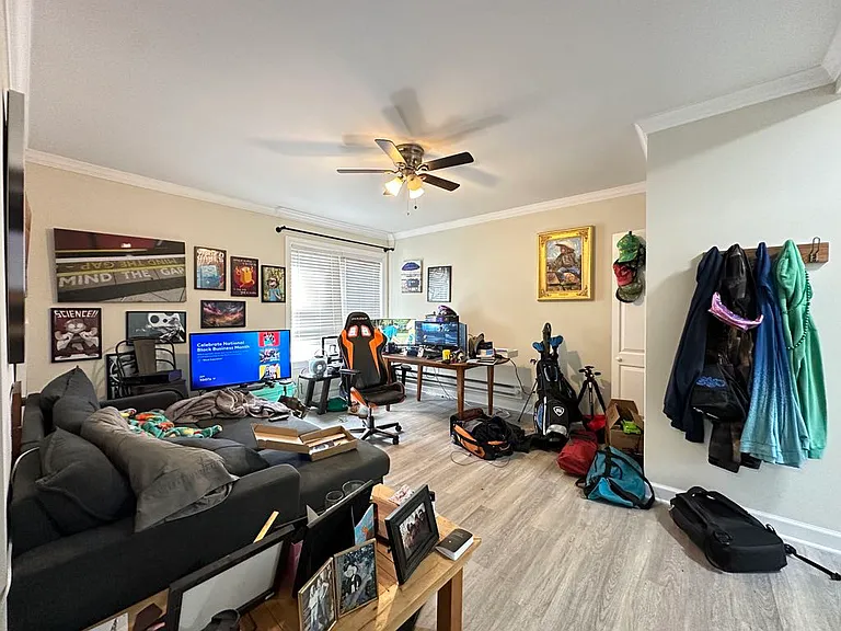 4222 N Clark St #2 — Photo 6