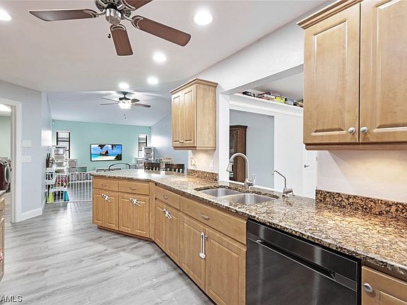 3rd image of 2220 SE 15th Pl