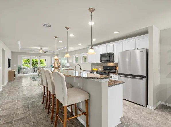 330 Ranch House Ln, Richmond, TX 77469