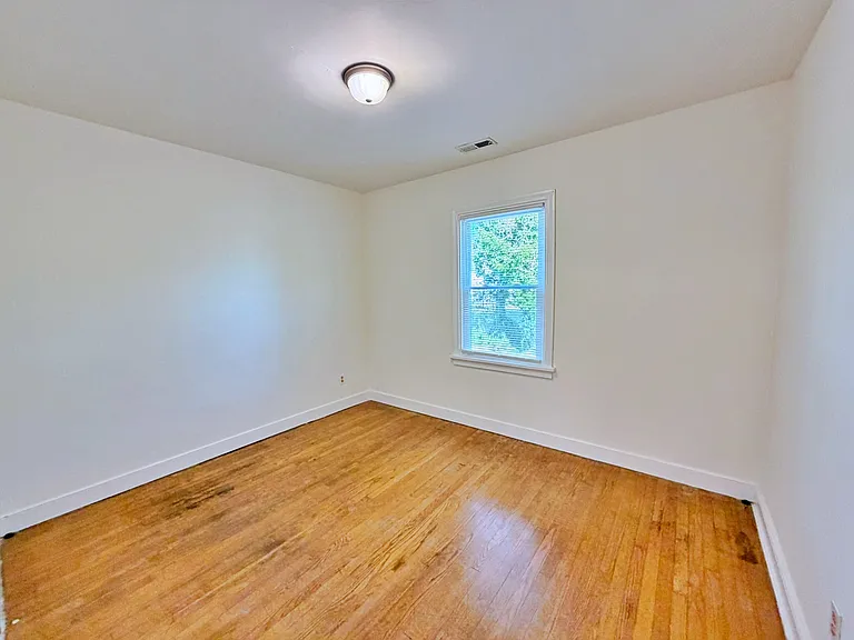 4838 Stanley Dr — Photo 25