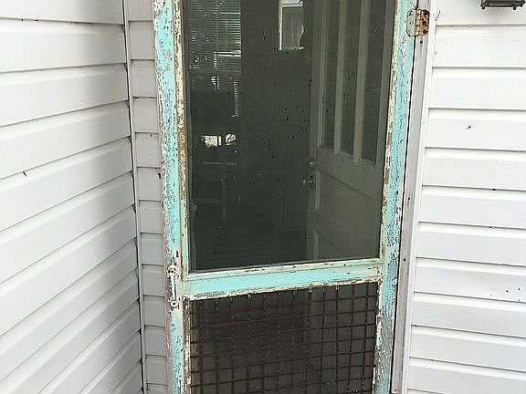3rd image of 1312 Jones Ave