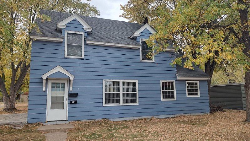 1st image of 41 22nd Ave S