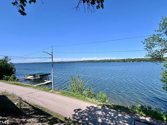 5th image of 1160 Lake Dr