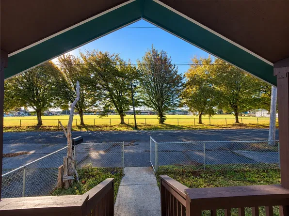 117 W Eklund Avenue, Hoquiam, WA 98550