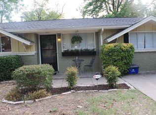 905 Dee Ln, Bedford, TX 76022