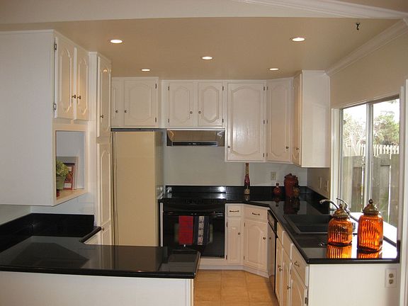 4th image of 740 Polaris Ave