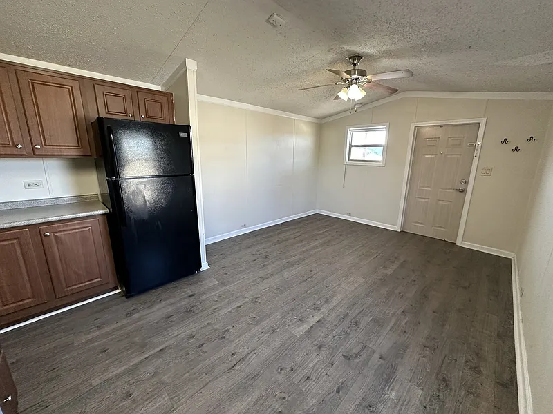 1 bed, 1.0 bath, 500 sqft, $855 — Photo 3