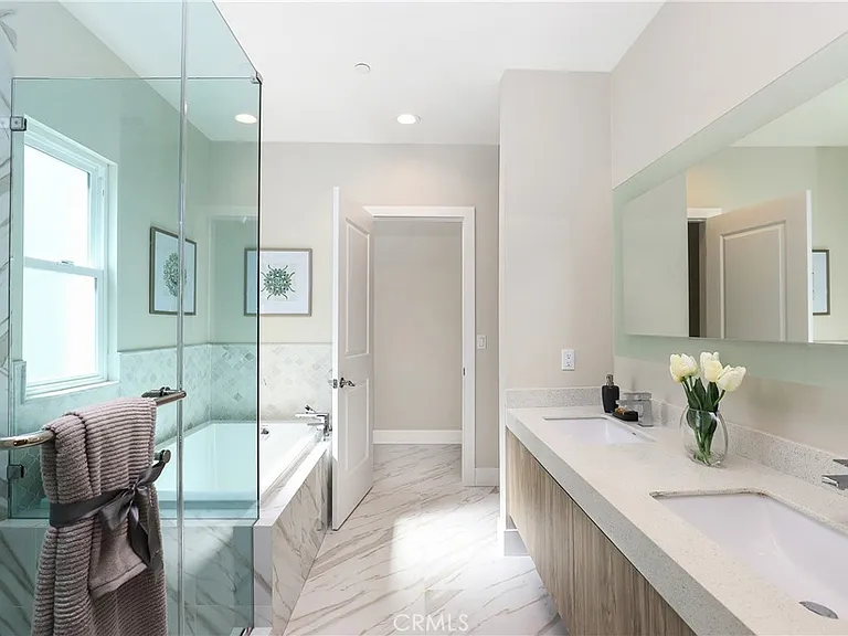 15 Turnberry Ln — Photo 42
