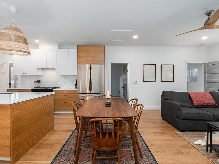 2417 N Overland Trl — Photo 16