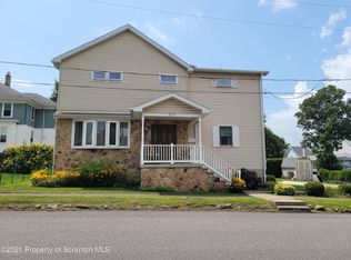 914 School St, Avoca, PA 18641