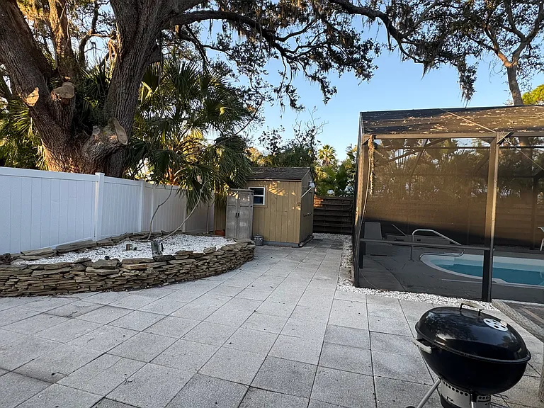 2183 Wisteria St — Photo 29