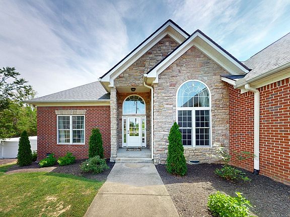 3rd image of 7307 Hudgins Ct