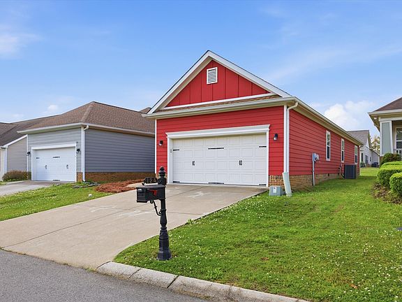 4th image of 124 Fieldstone Cmns