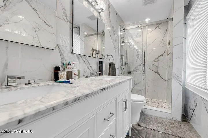 250 Alpern Ave — Photo 25