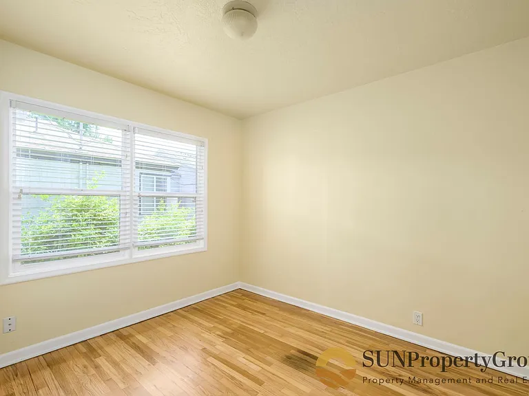 1518 S Green St — Photo 10