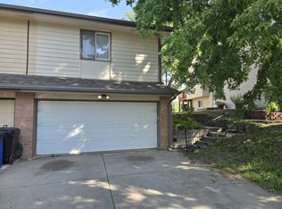 620 Oregon Trl, Lincoln, NE 68521