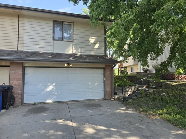 620 Oregon Trl, Lincoln, NE 68521