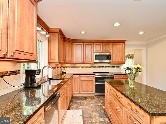 4th image of 6312 Barnesdale Path