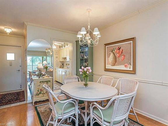 3rd image of 242 Banyan Blvd #242