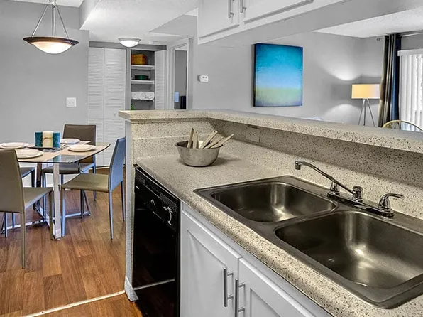 Courtney Cove Apartment Homes