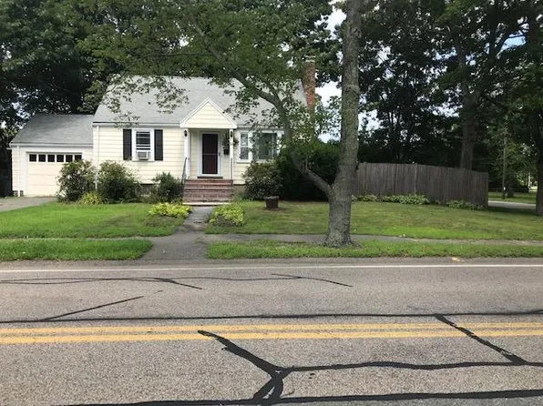 32 Gould St, Needham, MA 02494
