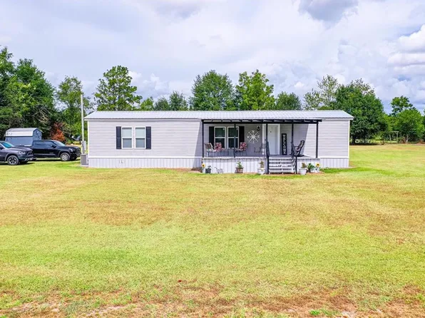3936 Folks Cir, Blackshear, GA 31516