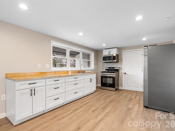 5th image of 2383 Dutch Cove Rd
