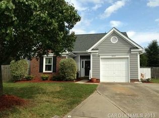 8202 Hirsch Dr, Charlotte, NC 28277