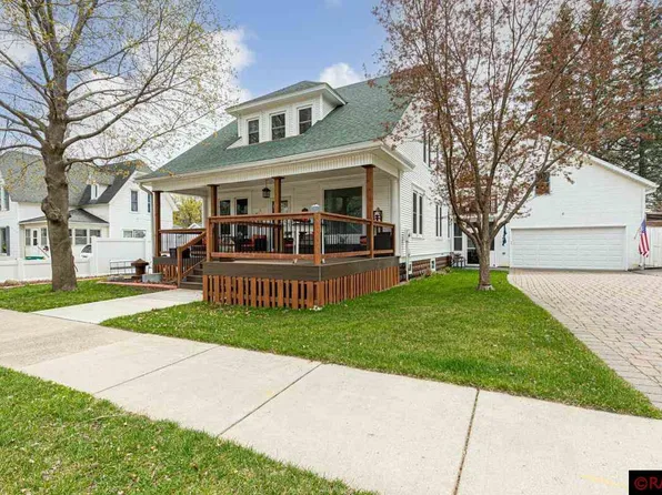 110 6th Ave NE, Waseca, MN 56093