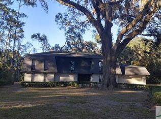 165 Old Mill Rd E, Richmond Hill, GA 31324