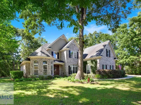 195 Chastain Cir, Richmond Hill, GA 31324
