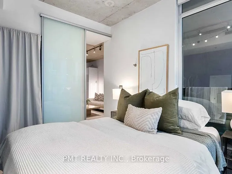20 Gladstone Ave #201 — Photo 15