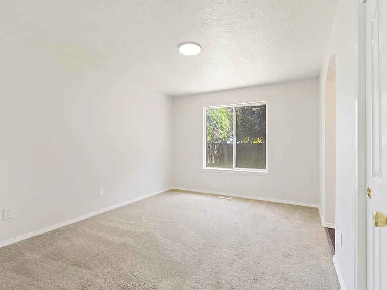 N Cabrillo Ave — Photo 14