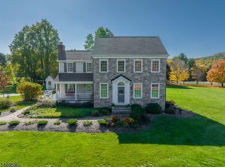 200 Parker Rd, Bloomsbury, NJ 08804